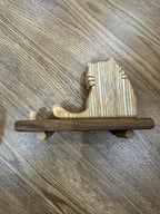 Hand-Carved Wooden Cat Figurine: Rustic Phone/Tablet Stand – product photo 7